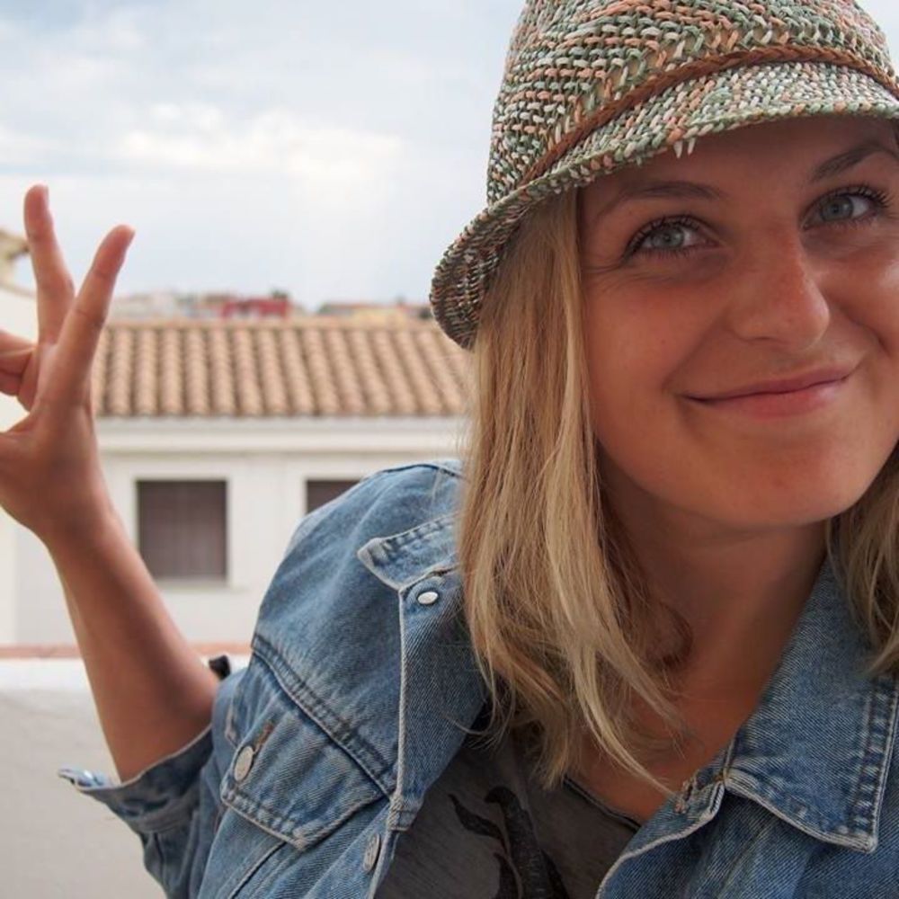 Meet your Posher, Dana